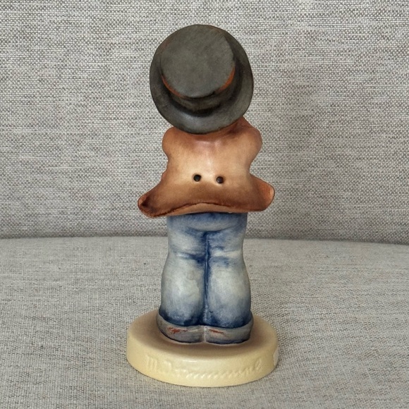 Serenade - Goebel M. I. Hummel Figurine #85 4/0 TMK 6 - Picture 8 of 14